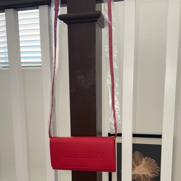 Burberry Red Henley Wallet On Strap - Picture 4 of 10